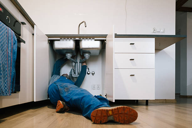 Professional Emergency Plumber technician working in Hazel Green, AL